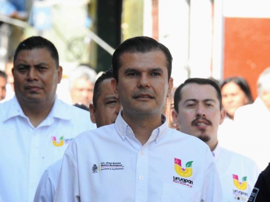Renuncia Juan Daniel Manzo Rodríguez, a la Secretaria del Ayuntamiento de Uruapan